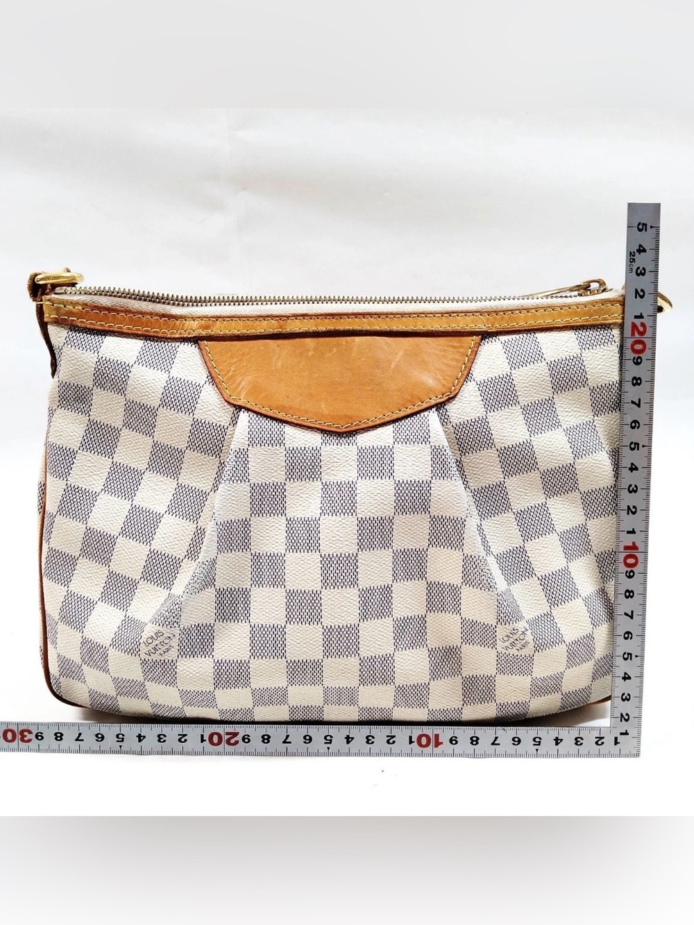 Louis Vuitton Siracusa PM White Azur Crossbody Bag - Picture 2 of 12